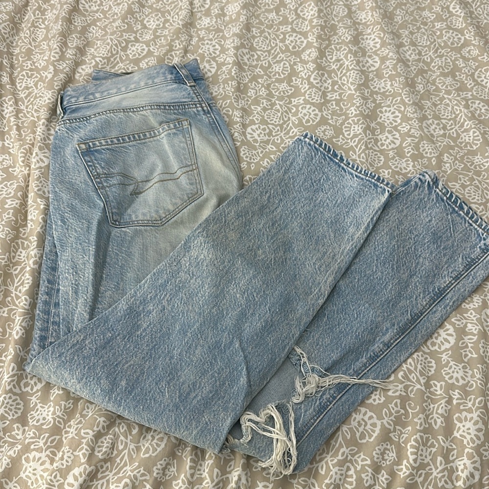 American eagle mom jeans